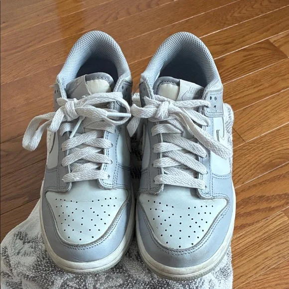 Nike Grey and White Dunks - Picture 4 of 5